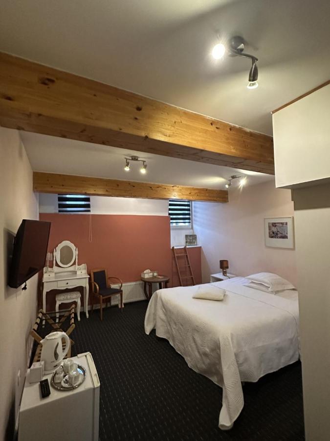 Couette-café La Ducale 3*